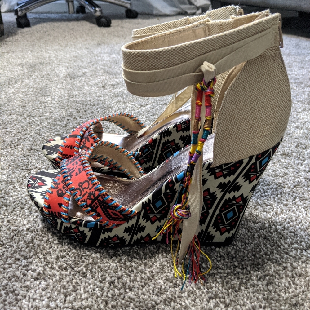 Aztec Print Wedge Shoe